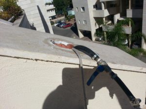 בדיקת מרזב עם בלון